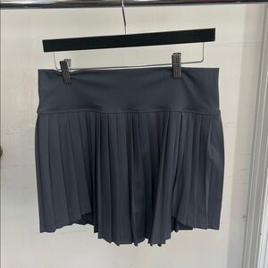 Gold Hinge Gray Pleated Skirt